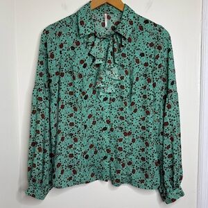 Free People Floral Blouse Women’s Size Small Green burgundy Office Boho Ruffle